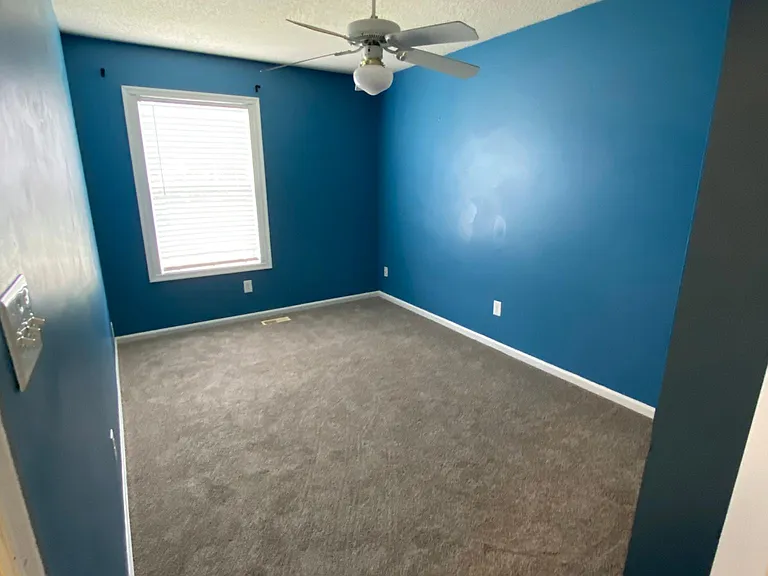 22 Old Pond Ct — Photo 16