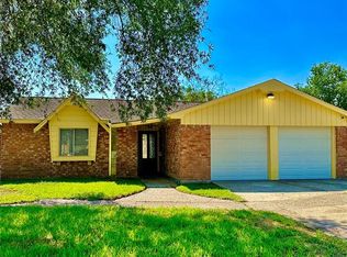 12418 Fern Forest Dr, Houston, TX 77044