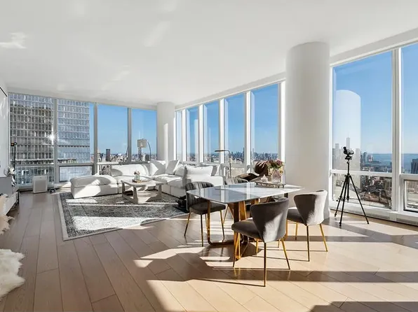 15 Hudson Yards 63A image 2 of 8