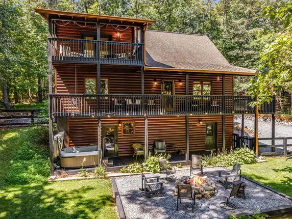 119 Summit St, Ellijay, GA 30540