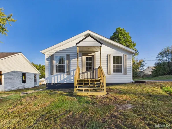 600 Center St, Bloomfield, MO 63825