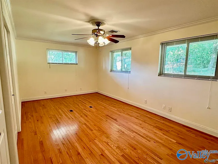 8613 Camille St — Photo 8