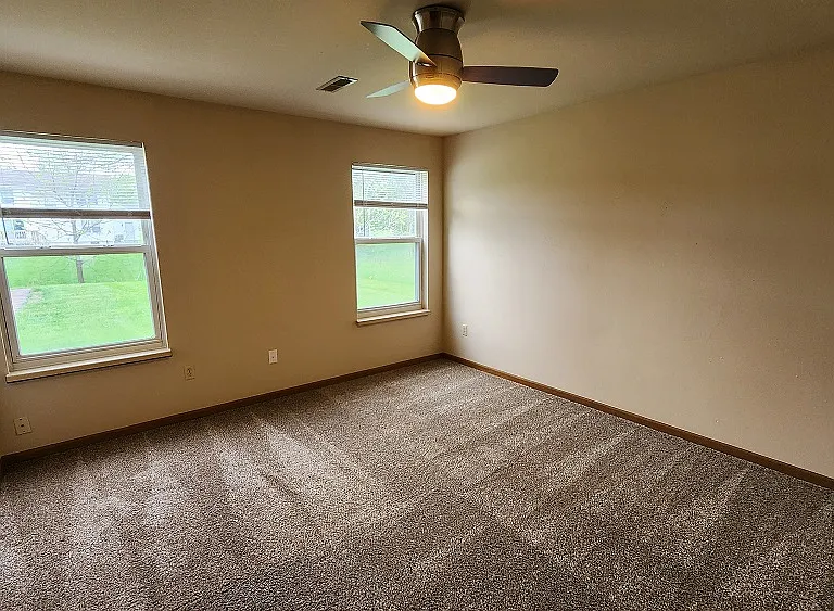 2 bed, 1.0 bath, $1,135 — Photo 7
