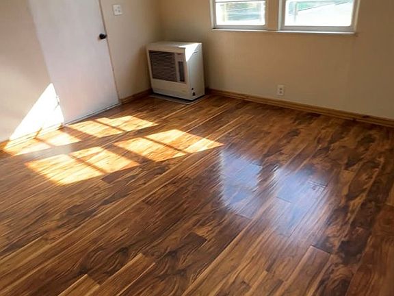 4th image of 9060 Azalea Glen Rd