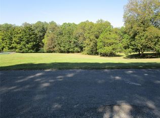 602 White Oak Dr, Chester, IL 62233