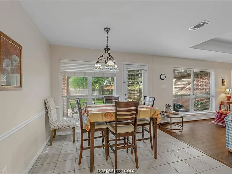 3755 Essen Loop — Photo 8