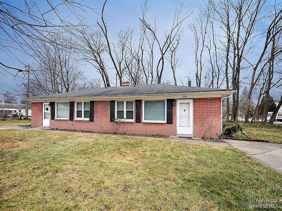 1st image of 2402 Warner Pl