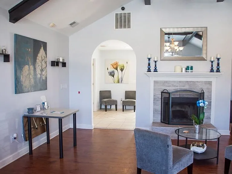 Southlake Cove — Photo 2