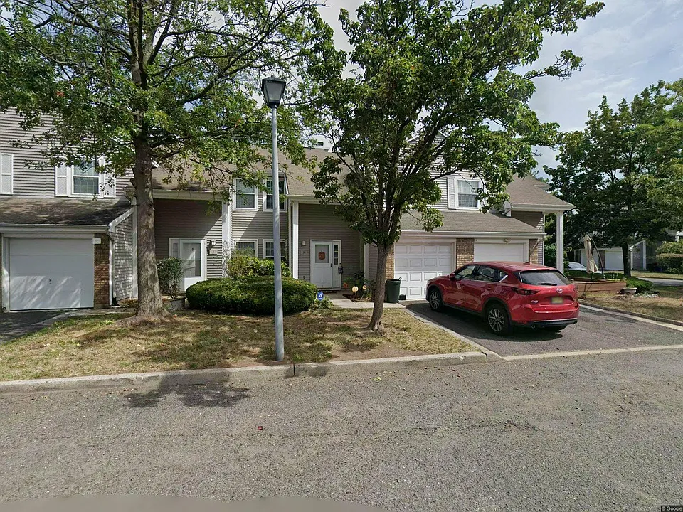 3 Palmetto Ct