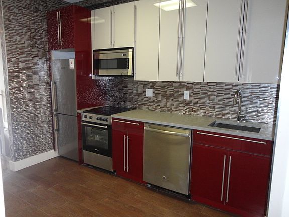 2nd image of 13 Lexington Ave APT 1