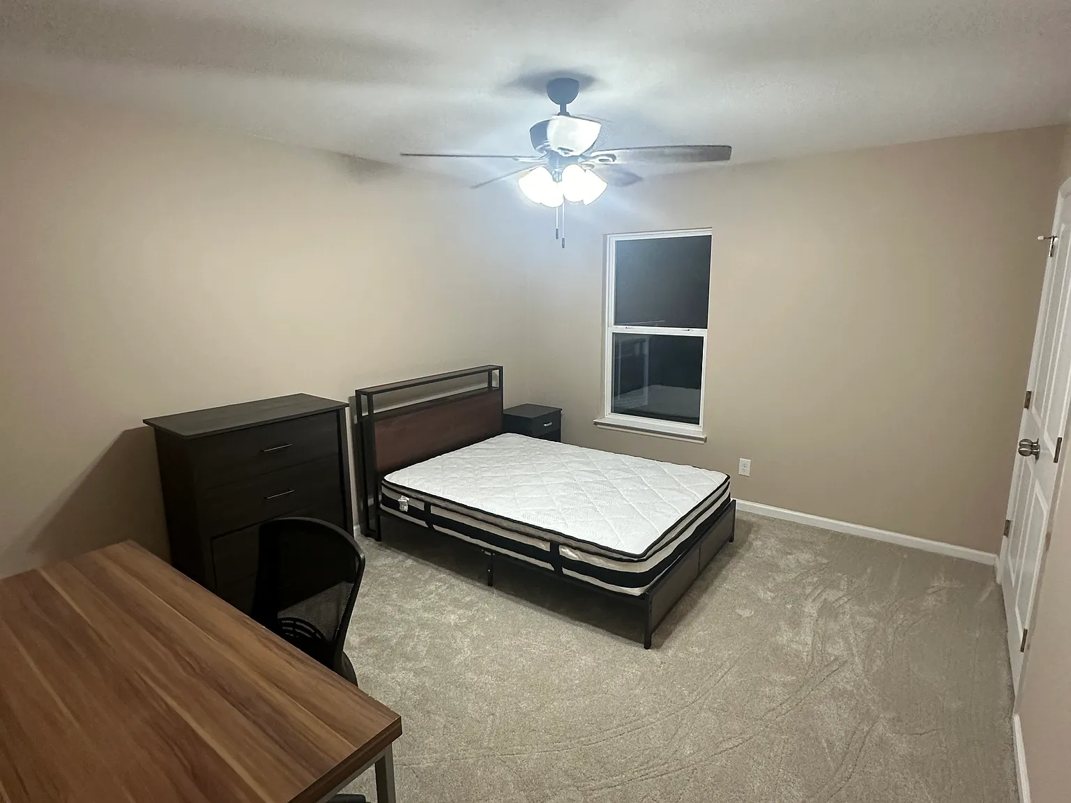 5 bed, 2669 sqft, $875 — Photo 3