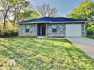 1236 E James St, Cleburne, TX 76031