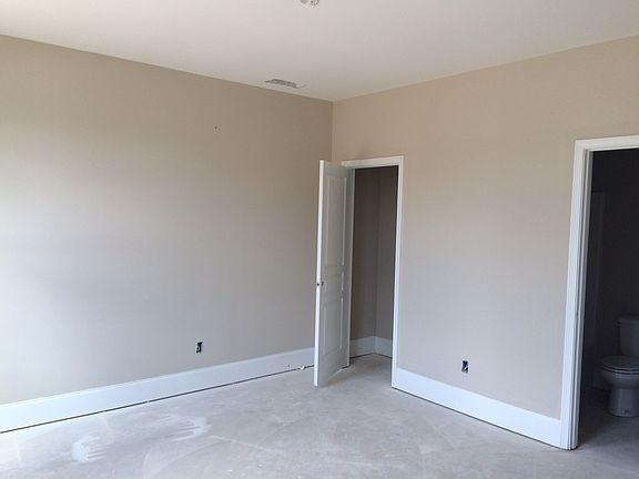 4th image of 2539 Park Estates Dr