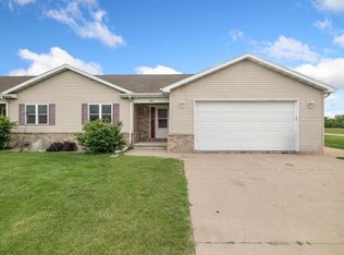 1002 E Mill Pond Cir #1, Weyauwega, WI 54983