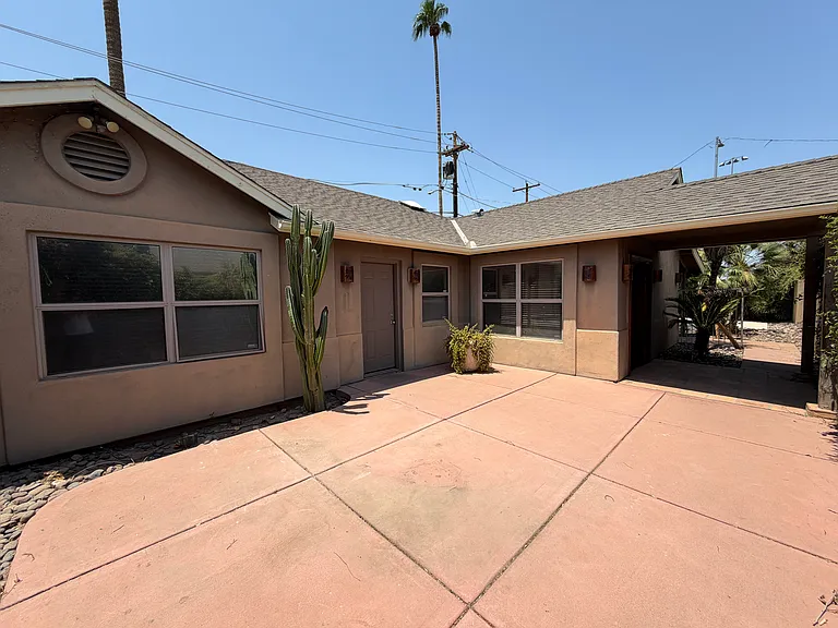 1103 W Osborn Rd — Photo 8