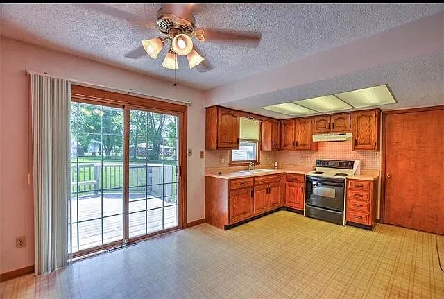 4649 E Hayden Dr — Photo 5