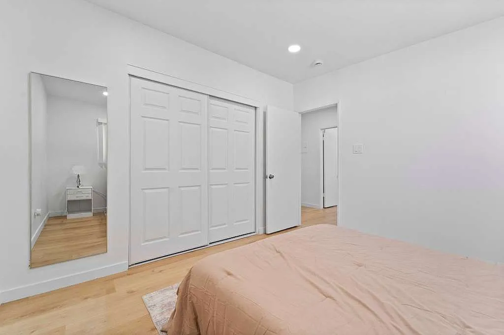 2 bed, 810 sqft, $2,590 — Photo 4