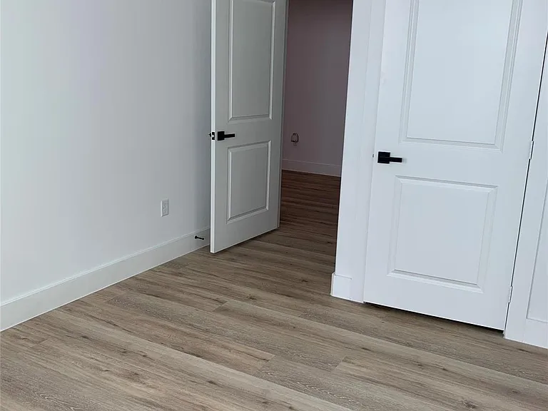 9026 Scott St — Photo 15
