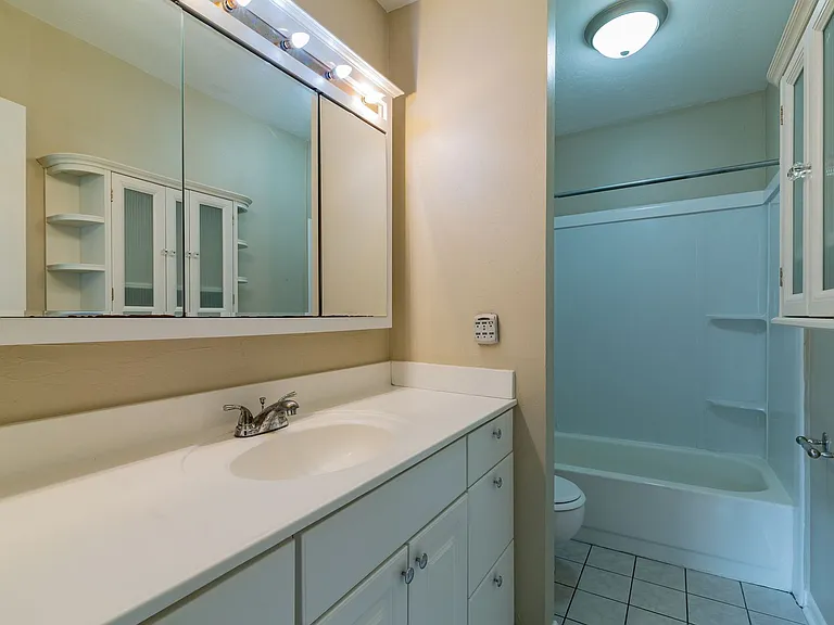 4411 SW 34th St #702 — Photo 16