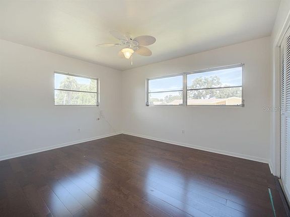 3rd image of 1585 Elizabeth Ln
