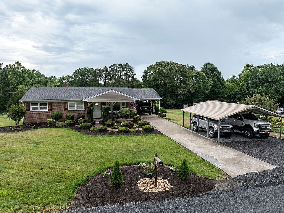 1st image of 317 Meadowood Ln