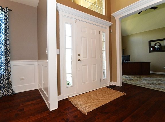4th image of 25511 Regent Blvd