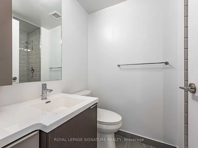 203 College St #1108 — Photo 10