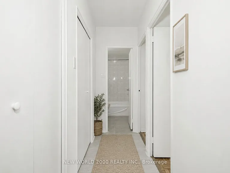 33 Erskine Ave #308 — Photo 5