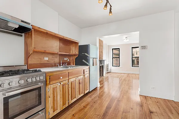 Rented by Brown Harris Stevens | media 6