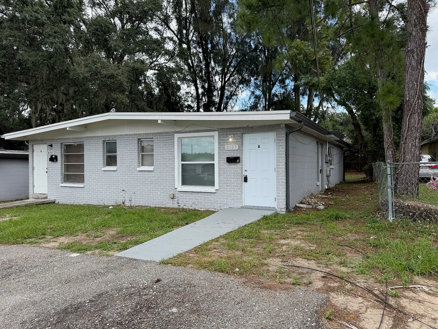 2 bed, 808 sqft, $1,400 — Photo 3