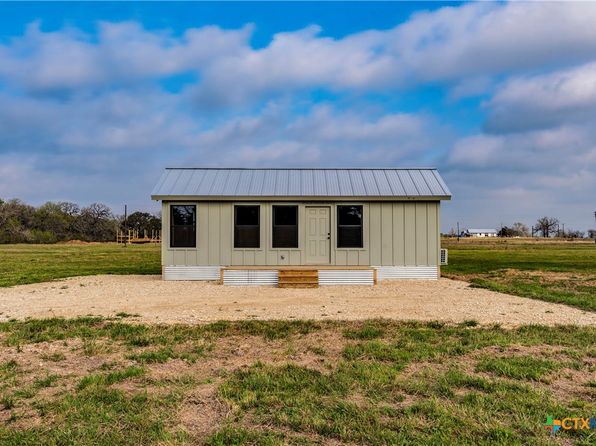 4502 Woodrow Center Rd, Kingsbury, TX 78638