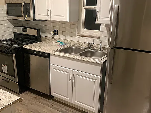 2 bed, 900 sqft, $1,100 — Photo 2