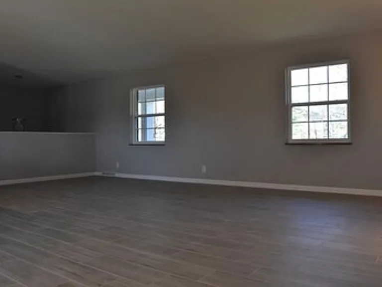 8204 Corteland Dr — Photo 8