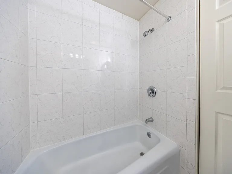 Clintwood Apartments — Photo 52