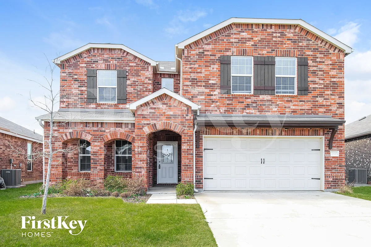 Building Photo - 2320 Bernese Ln