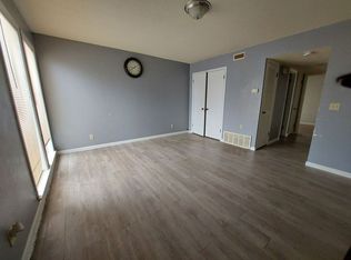 1658 S Fern St APT 201, Wichita, KS 67213