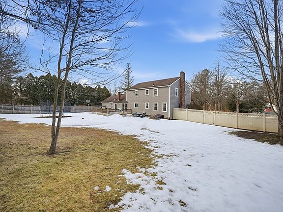 5th image of 1173 E Mountain Rd