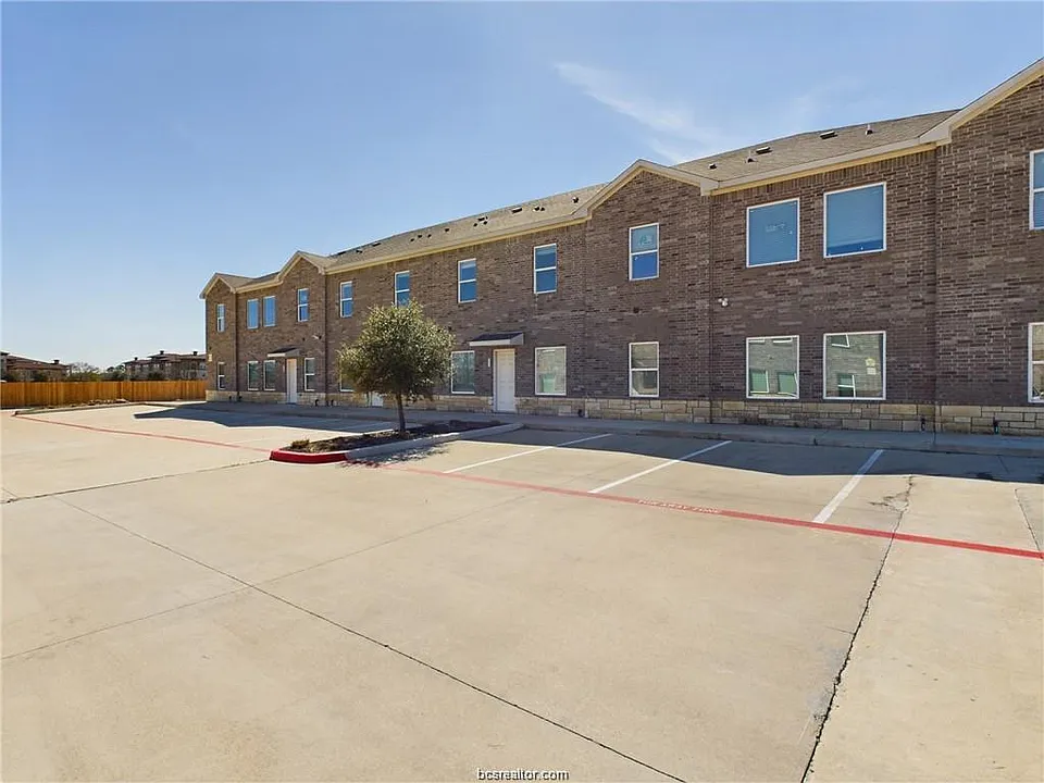 2910 Town Square Ave #2103