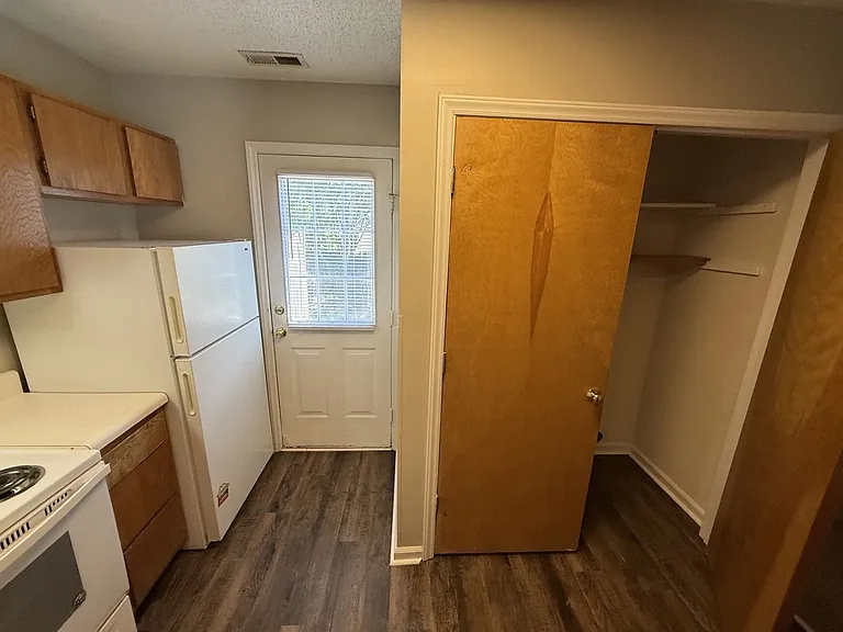 2905 Faversham Pl — Photo 7