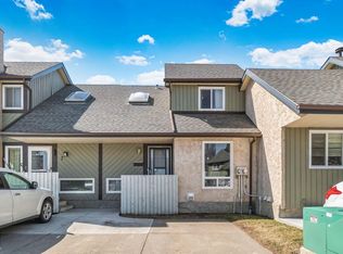 Crawford Park Est, Edmonton, AB T6L 3N6