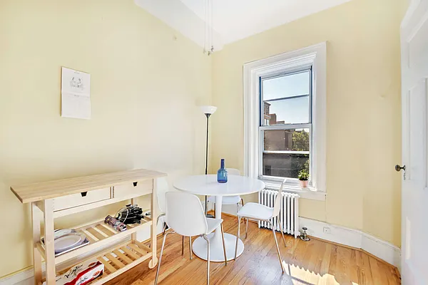 Rented by Compass | media 21