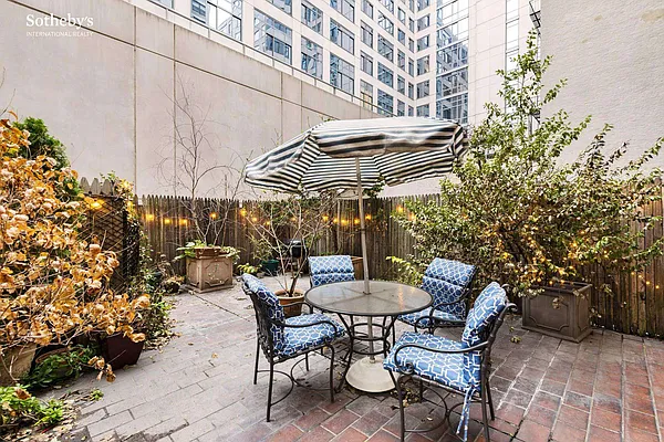 Sold by Sotheby's International Realty | media 7