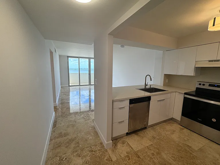 5 Island Ave #15K — Photo 13