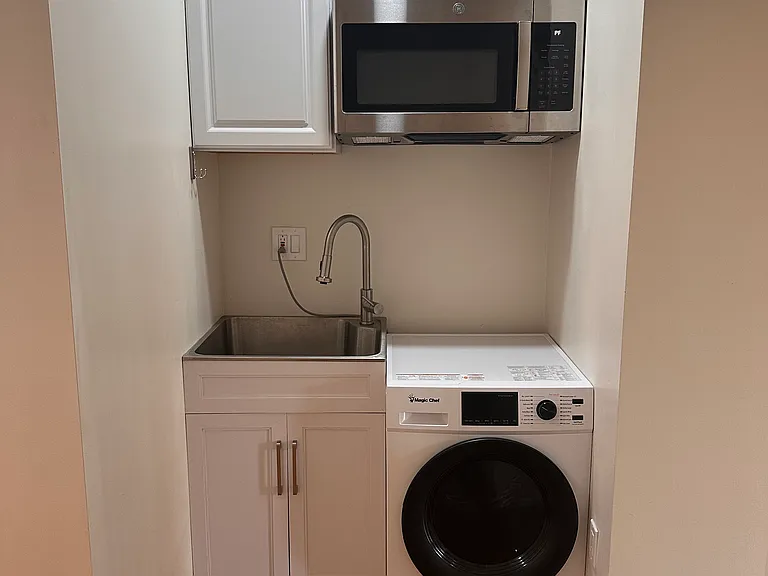 18 Eld St #2R — Photo 7