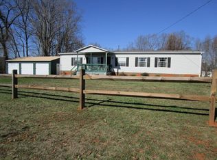 18 Armstrong Ct, Martinsville, VA 24112