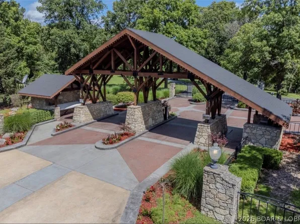 5 Kingsman Dr, Camdenton, MO 65020