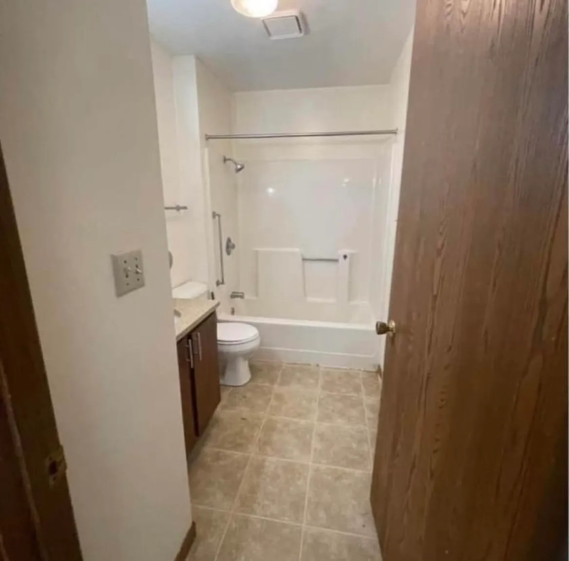 2 bed, 650 sqft, $1,100 — Photo 2