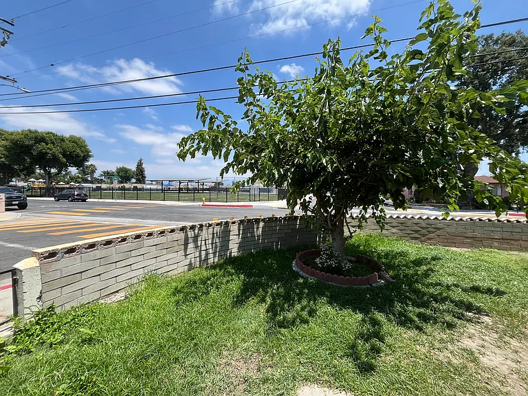 2354 Bryce Rd — Photo 4