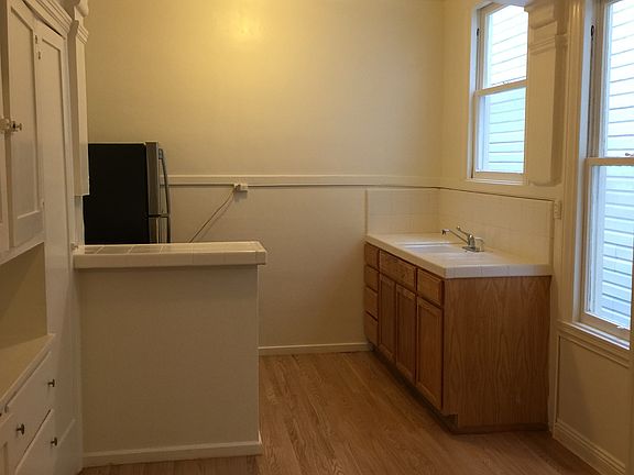 4th image of 2160 Fell St APT 204
