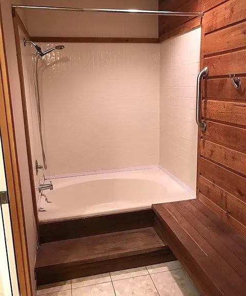 3698 Cavalier Dr — Photo 13